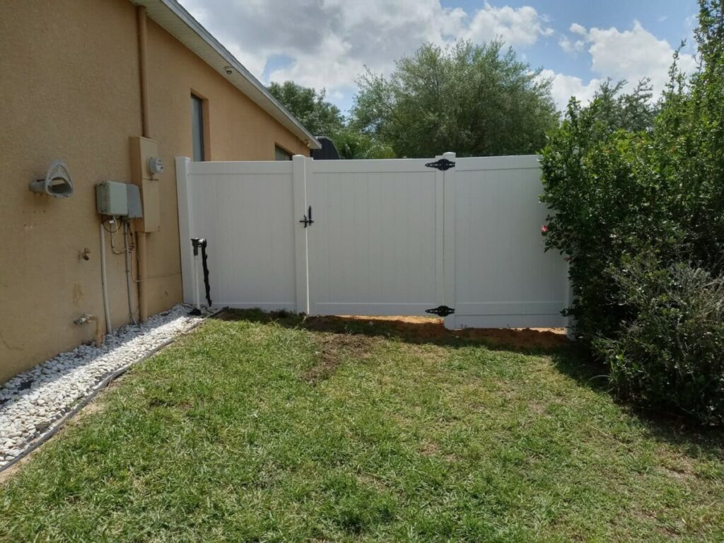 fence repair and fence installation Dundee Florida
